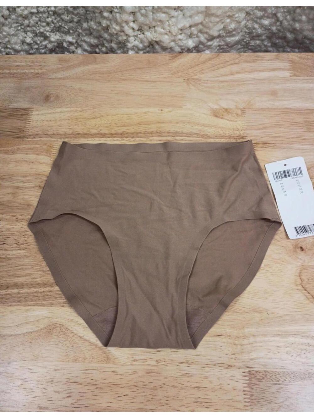 CHANTELLE SOFT STRETCH SEAMLESS HIPSTER COFFEE LATTE ONE SIZE